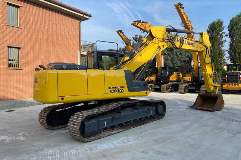 OmecoHub - Immagine NEW HOLLAND E245C